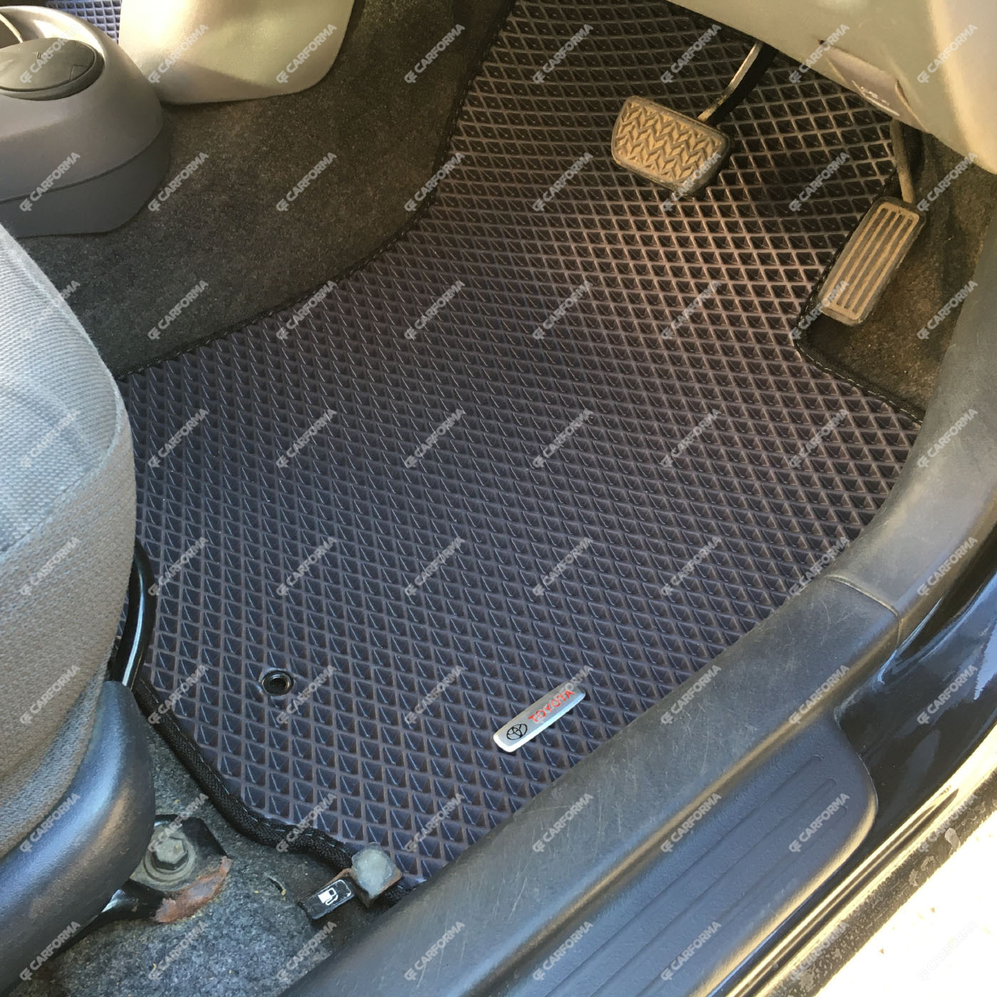 Коврики на Toyota Vitz I 1998&nbsp;-&nbsp;2005 в Липецке