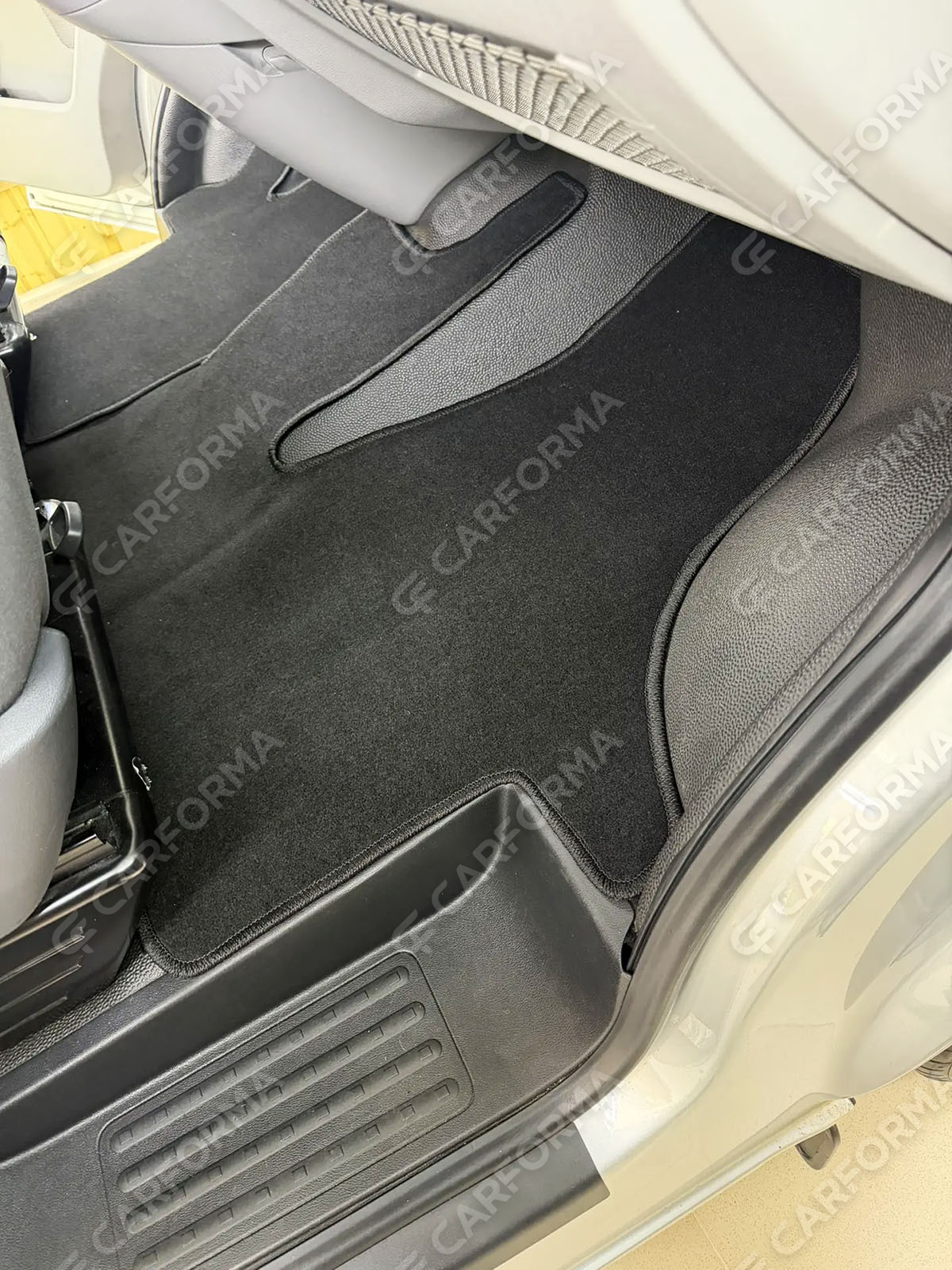 Коврики на Volkswagen Caravelle (T6) 2015&nbsp;-&nbsp;2019 в Липецке