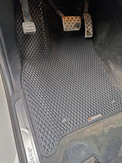 Коврики на Jeep Grand Cherokee (WK2) 2010 - 2022 в Липецке