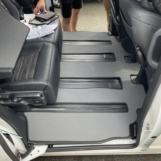 Ворсовые коврики на Honda StepWGN VI 2022 - 2026 в Липецке Ворсовые коврики на Honda StepWGN VI 2022 - 2026 в Липецке